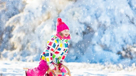 Na sanki i zimowy spacer. Schronisko górskie rzut beretem od Krakowa