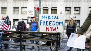 Protesty antyszczepionkowców w Nowym Jorku