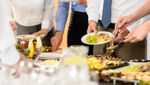 Odwołany „śledzik” to nawet 100 tys. utraconych przychodów