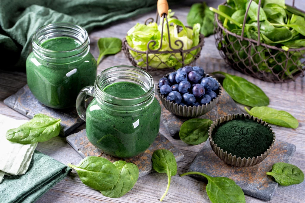 Spirulina jest popularnym dodatkiem koktajli 