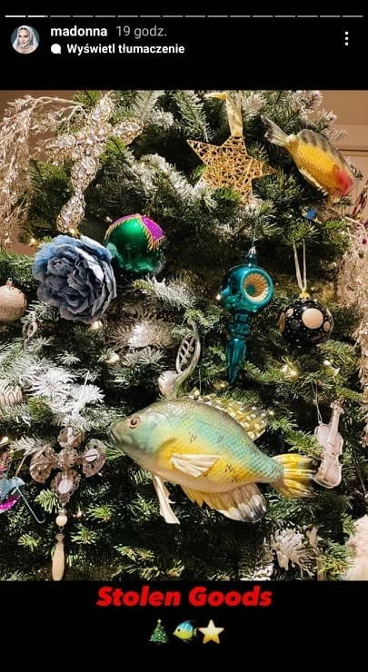 Madonna dekoruje choinkę i relacjonuje to na IG @madonna Madonna dekoruje choinkę i relacjonuje to na IG @madonna