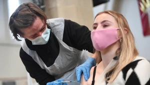 Szczepienie przeciw COVID-19