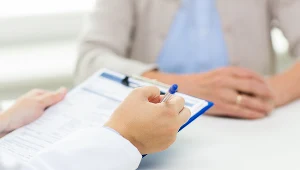 Często ignorowany objaw groźnej choroby. Cierpi niemal połowa Polek