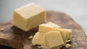 Cheddar należy do serów tłustych