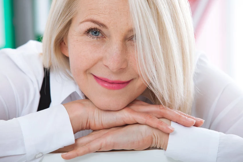 W okresie menopauzy zaleca się spożywanie kurek, które łagodzą nieprzyjemne objawy przekwitania u kobiet