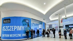 Punkt szczepień przeciw COVID-19 zorganizowany przez Centrum Medyczne UNIMED Krakow