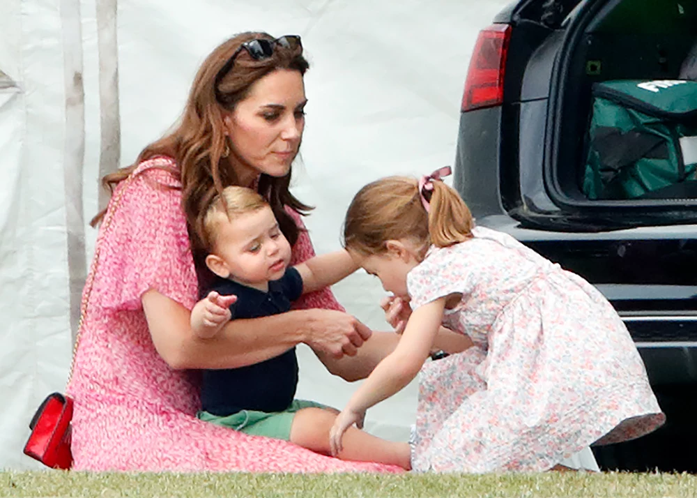 Codzienność księżnej Kate i księcia Williama wygląda podobnie do życia wielu rodzin 