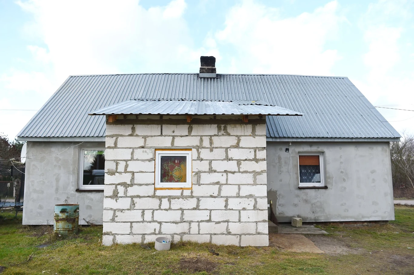 "Nasz Nowy Dom" Dom pani Bogusławy przed remontem https://www.facebook.com/NaszNowyDom/ "Nasz Nowy Dom" Dom pani Bogusławy przed remontem https://www.facebook.com/NaszNowyDom/