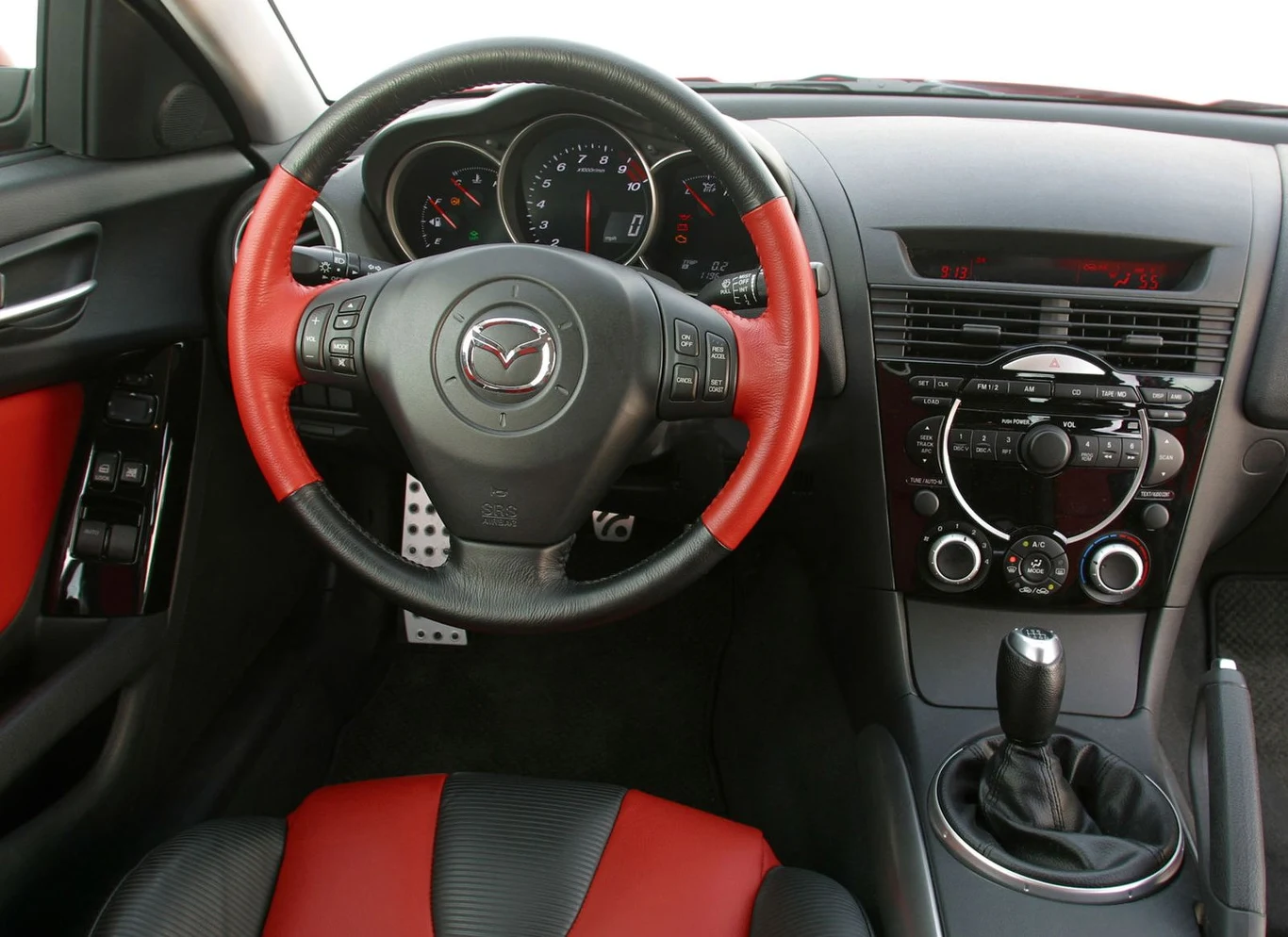 Mazda RX-8 - wnętrze