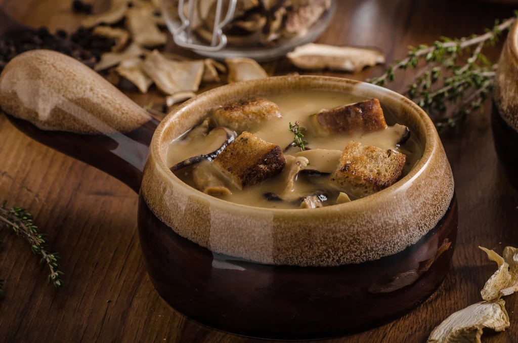 Zupa grzybowa to jedna z tradycyjnych potraw wigilijnych