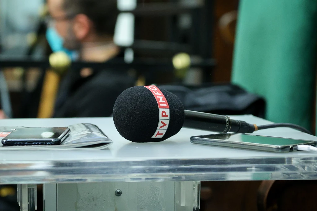Platforma Obywatelska wycofuje się z pomysłu likwidacji TVP Info Platforma Obywatelska wycofuje się z pomysłu likwidacji TVP Info