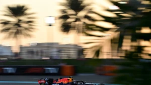 Max Verstappen na torze w Abu Dhabi