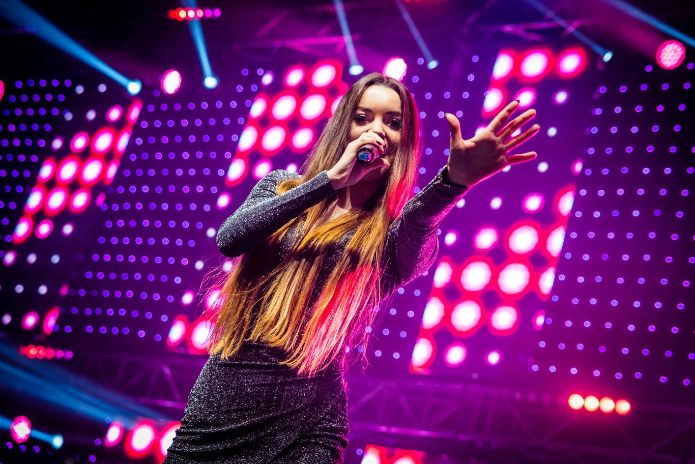 Angelika Żmijewska jest wokalistką zespoły Topky Angelika Żmijewska jest wokalistką zespoły Topky