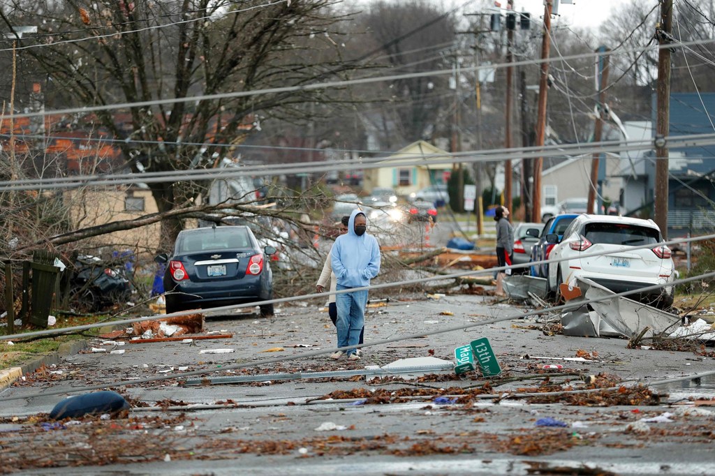 Skutki tornado w Kentucky