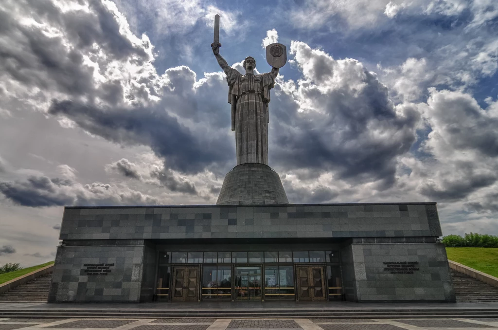 Kijów. Monument Matki Ojczyzny. Zdj. ilustracyjne