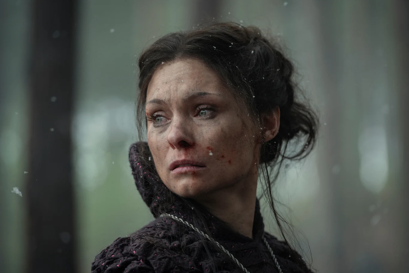 MyAnna Buring jako Tissaia w 2. sezonie "Wiedźmina"
