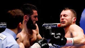 Artur Beterbijew uderza rywala