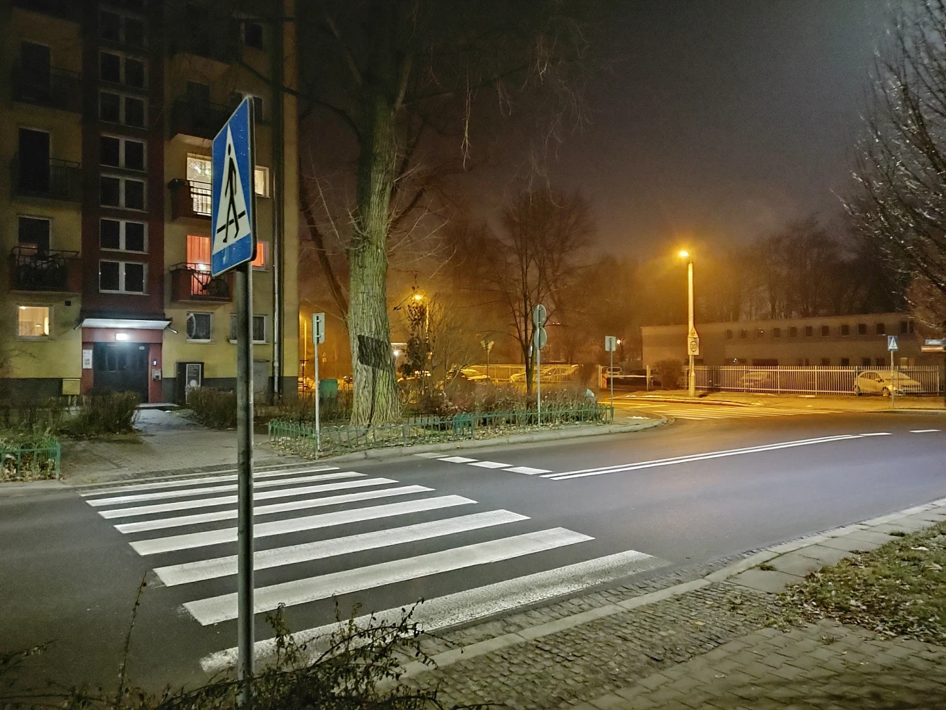 Moto g200 - zdjęcia wykonane w Trybie Nocnym