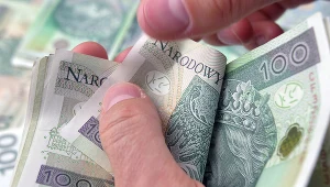 Ile komornik może zabrać z wypłaty? Nowe limity od poniedziałku.