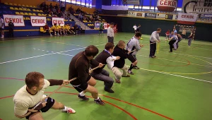 Rywalizacja w przeciąganiu liny