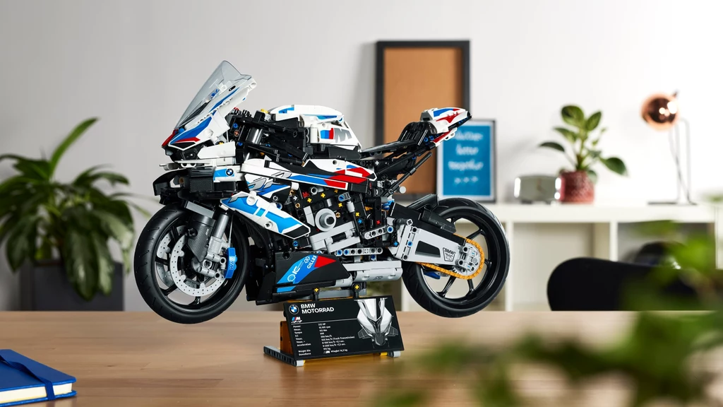 BMW M 1000 RR Lego Technic 