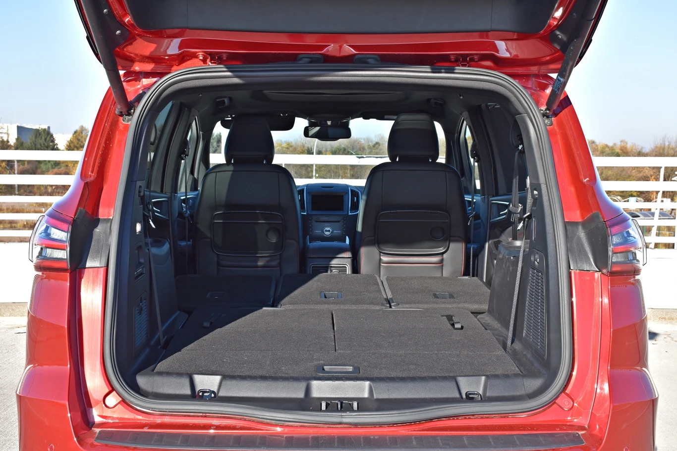 Ford S-Max ST-Line Hybrid