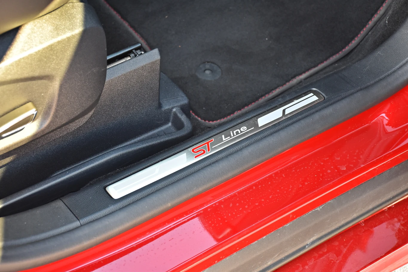 Ford S-Max ST-Line Hybrid