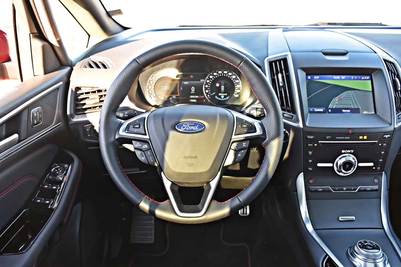 Ford S-Max ST-Line Hybrid