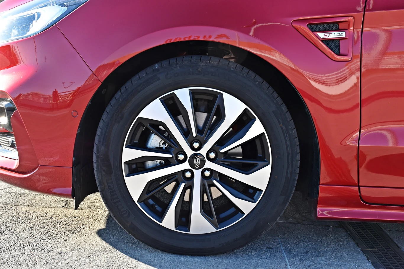 Ford S-Max ST-Line Hybrid