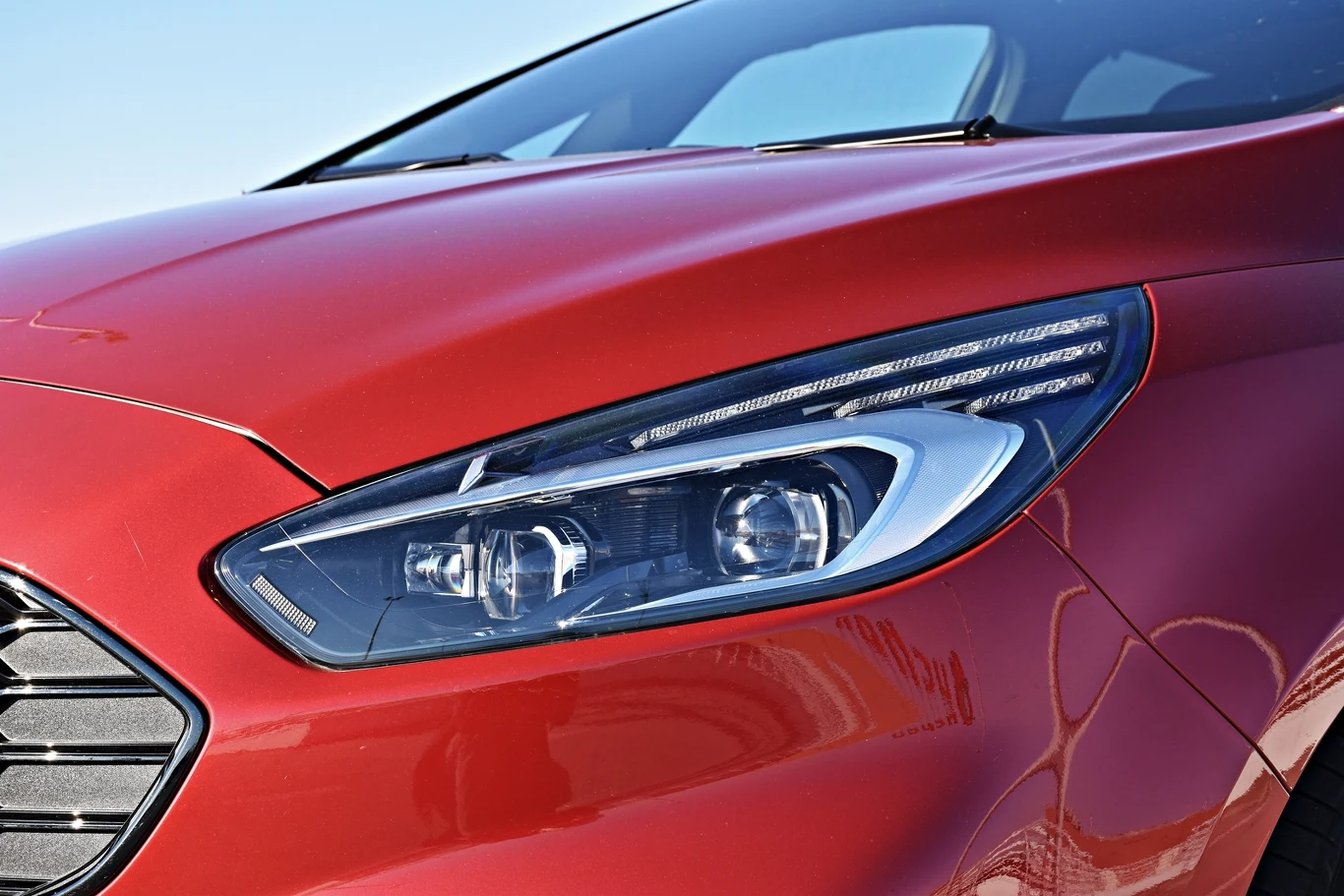 Ford S-Max ST-Line Hybrid