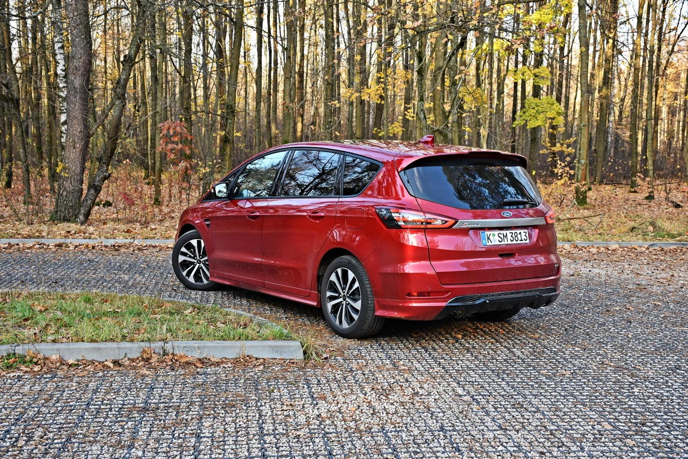 Ford S-Max ST-Line Hybrid