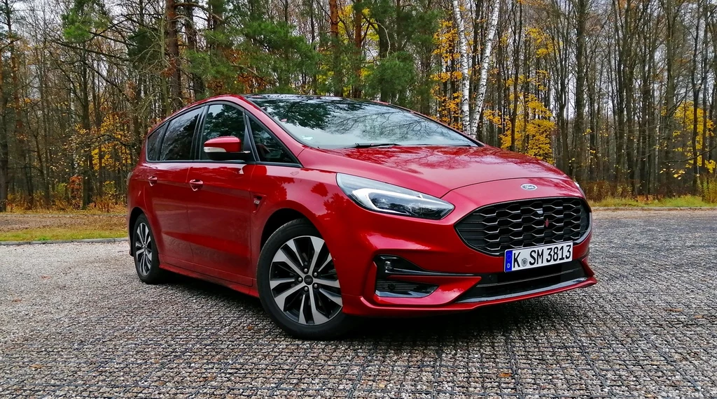 Ford S-Max ST-Line Hybrid