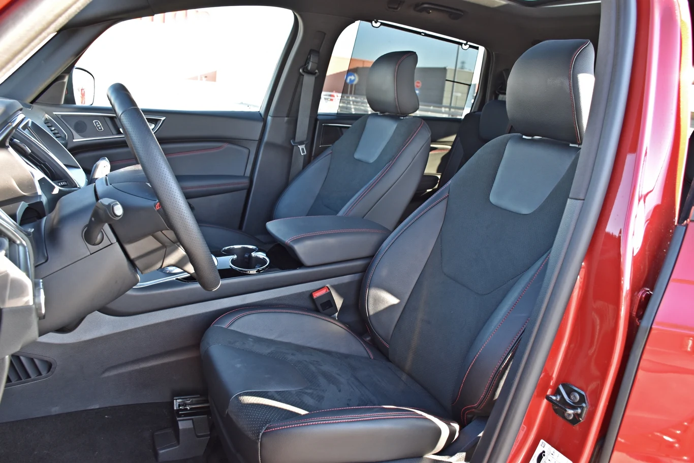 Ford S-Max ST-Line Hybrid