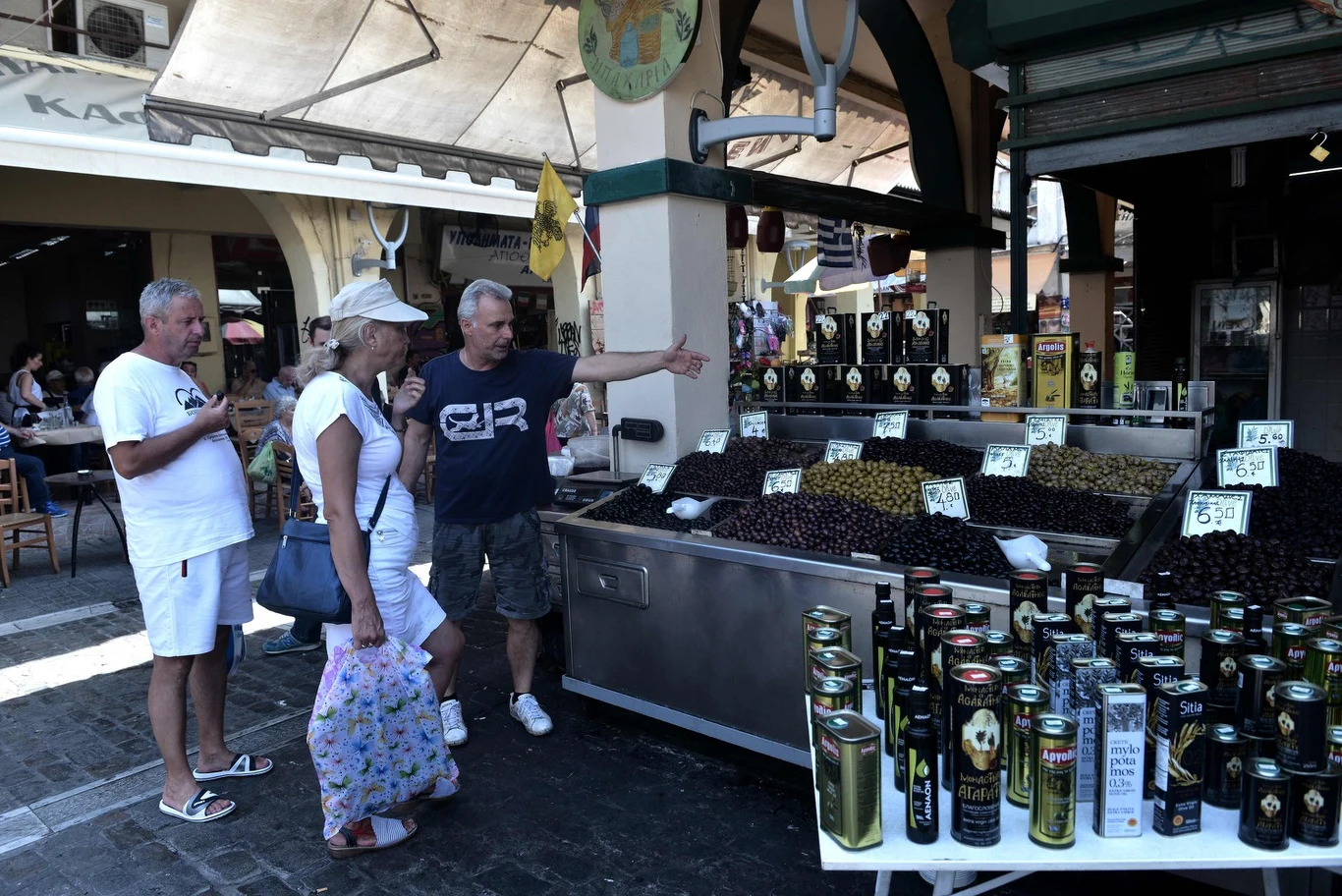 Oliwa i pochodzące z niej inny produkty (m.in. kosmetyki) są towarem eksportowym Grecji Oliwa i pochodzące z niej inny produkty (m.in. kosmetyki) są towarem eksportowym Grecji