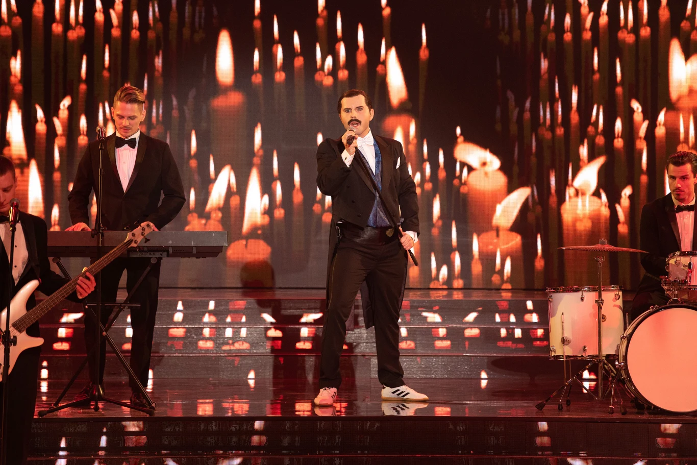 Uczestnicy świątecznego odcinka "Twoja Twarz Brzmi Znajomo"