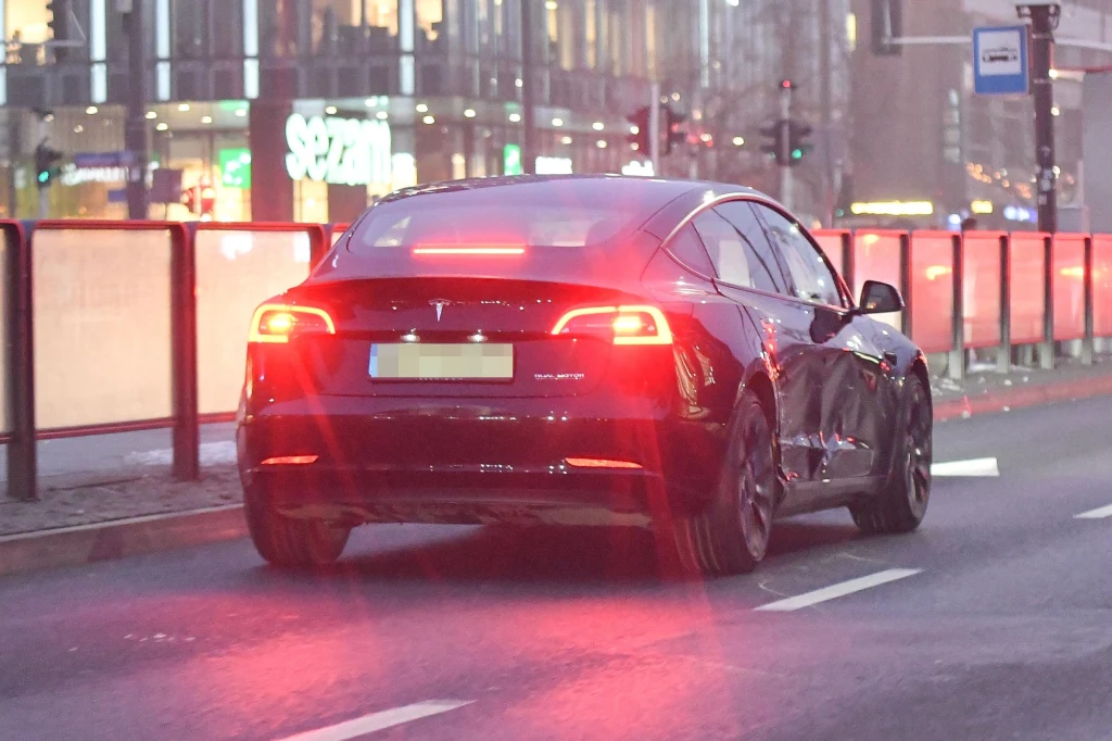 Samochód Agnieszki Woźniak-Starak po wypadku Samochód Agnieszki Woźniak-Starak po wypadku