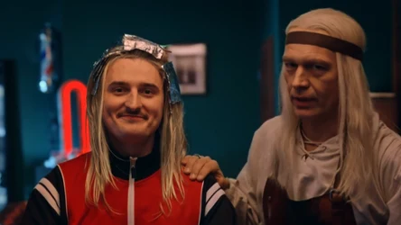 Dawid Podsiadło i Michał Żebrowski w klipie promującym nowy sezon "Wiedźmina"