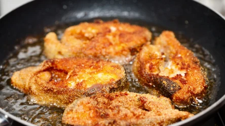 Na jakim oleju smażyć ryby? Jest to ważne w kontekście smaku potrawy i naszego zdrowia.