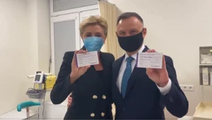 Para prezydencka przyjęła trzecią dawkę szczepionki przeciw COVID-19