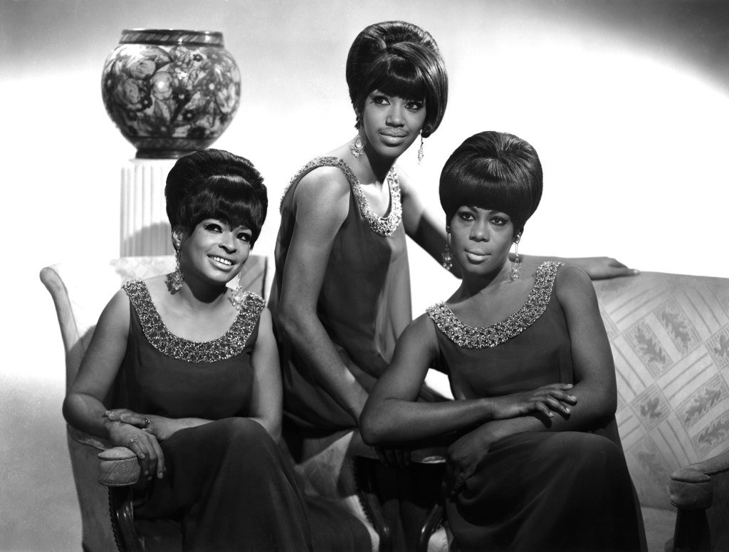 The Marvelettes w 1965. Od lewej: Wanda Young, Katherine Anderson i Gladys Horton.