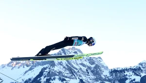 Karl Geiger triumfował w Engelbergu. Kamil Stoch w czołówce