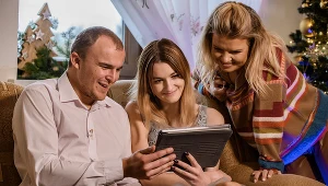 "Rolnik szuka żony 8": Marta Manowska u Kamila i Asi