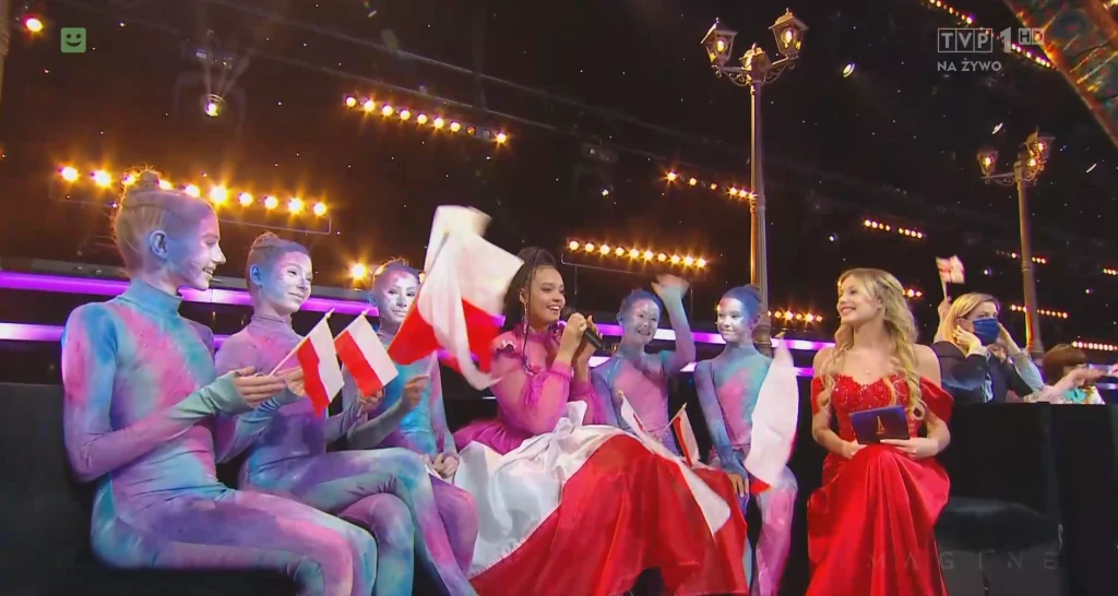 Screen z występu na żywo z "Eurowizji Junior 2021" https://vod.tvp.pl/video/eurowizja,eurowizja-2021-paryz,57483230