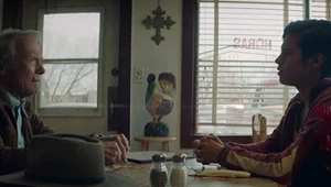 Clint Eastwood i Eduardo Minett w filmie "Cry Macho"