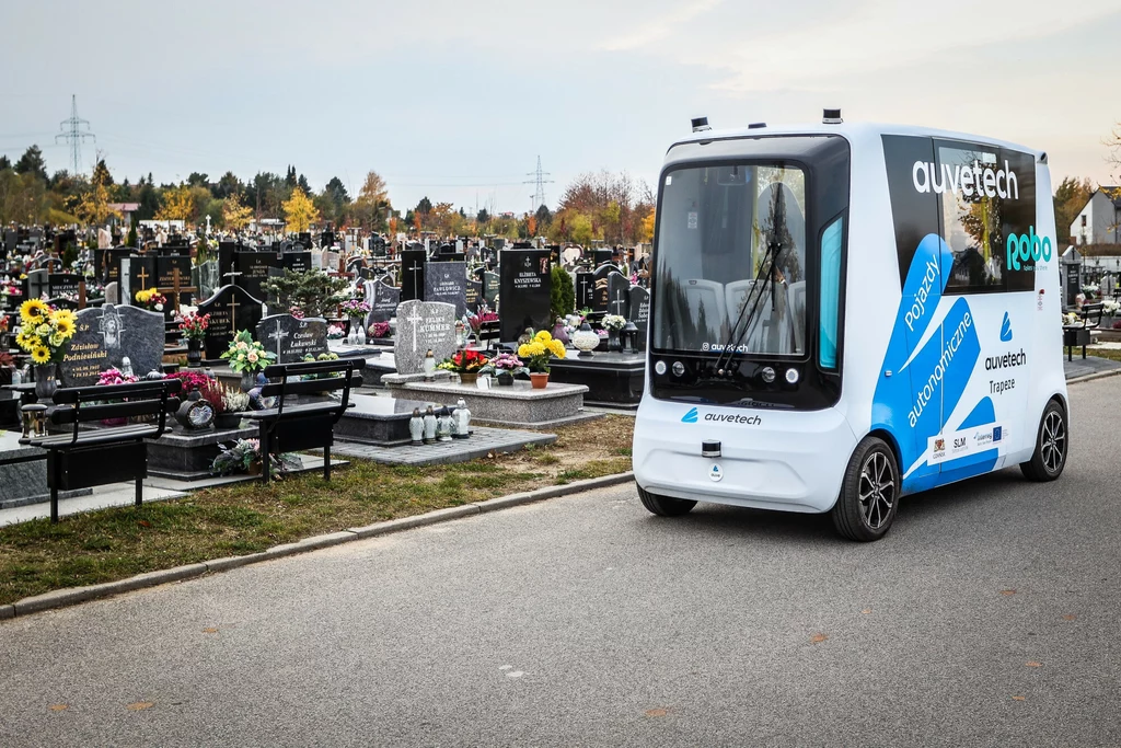 Autonomiczny autobus był testowany na jednym z gdańskich cmentarzy