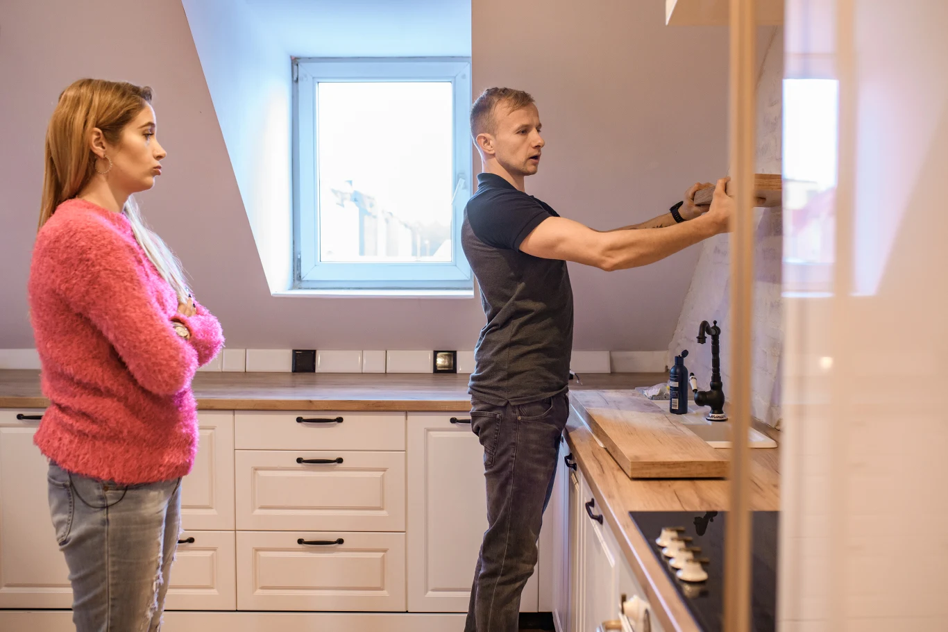 Marta i Paweł kończą remont nowego domu, w którym wspólnie zamieszkają.
"Rolnik szuka żony": Święta Bożego Narodzenia 2021 Marta i Paweł kończą remont nowego domu, w którym wspólnie zamieszkają.
"Rolnik szuka żony": Święta Bożego Narodzenia 2021