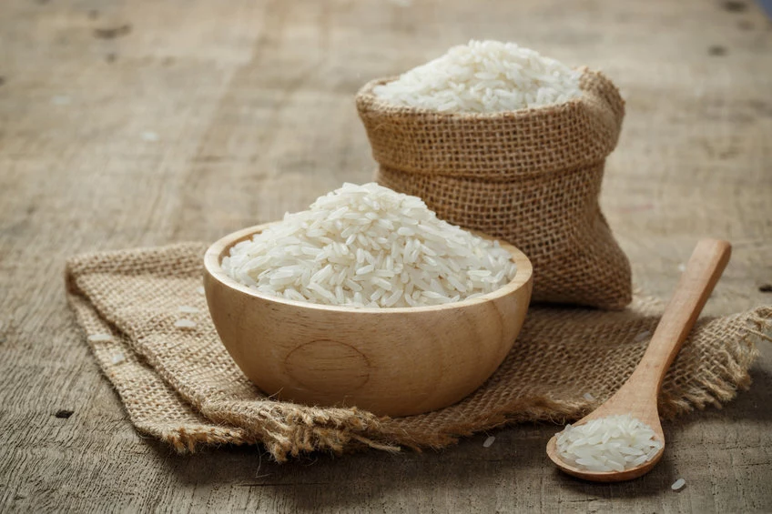 Gotowany ryż jest smaczny, ale surowy pomoże nam w wielu dziedzinach
