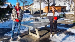 Nastolatkowie muszą zapłacić kary za złamanie bawarskich obostrzeń sanitarnych, które w połowie marca zabraniały spotkań osobom z więcej niż dwóch gospodarstw domowych