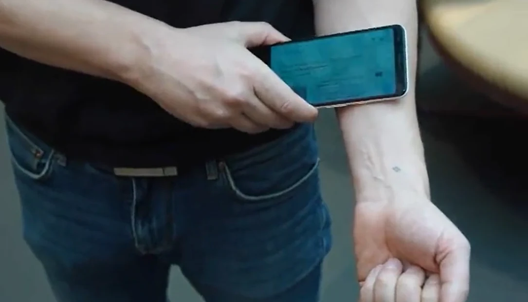 Podskórny chip pozwoli na szybką identyfikację certyfikatu szczepienia Podskórny chip pozwoli na szybką identyfikację certyfikatu szczepienia