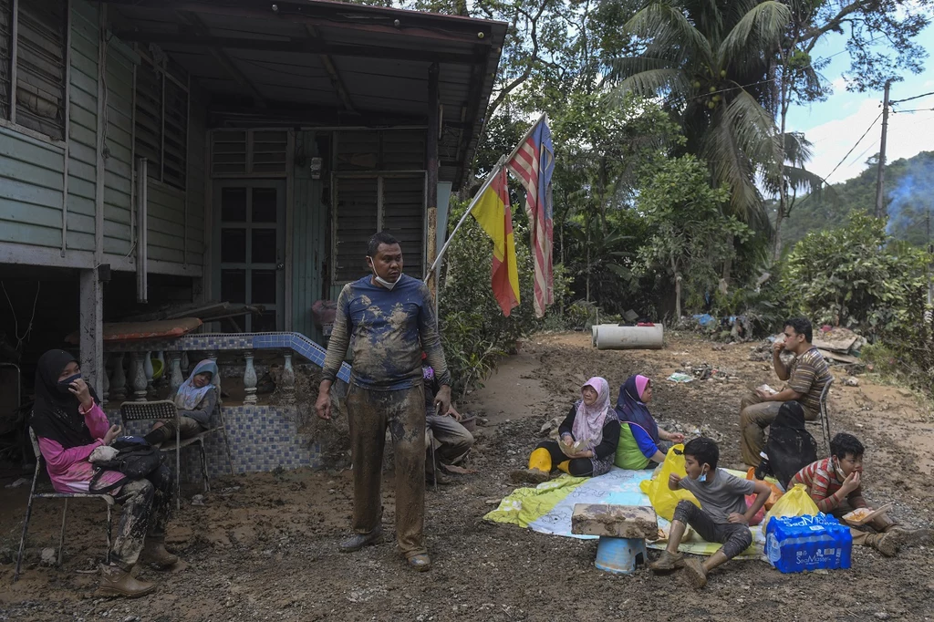 Z powodu powodzi wielu mieszkańców Malezji straciło dach nad głową